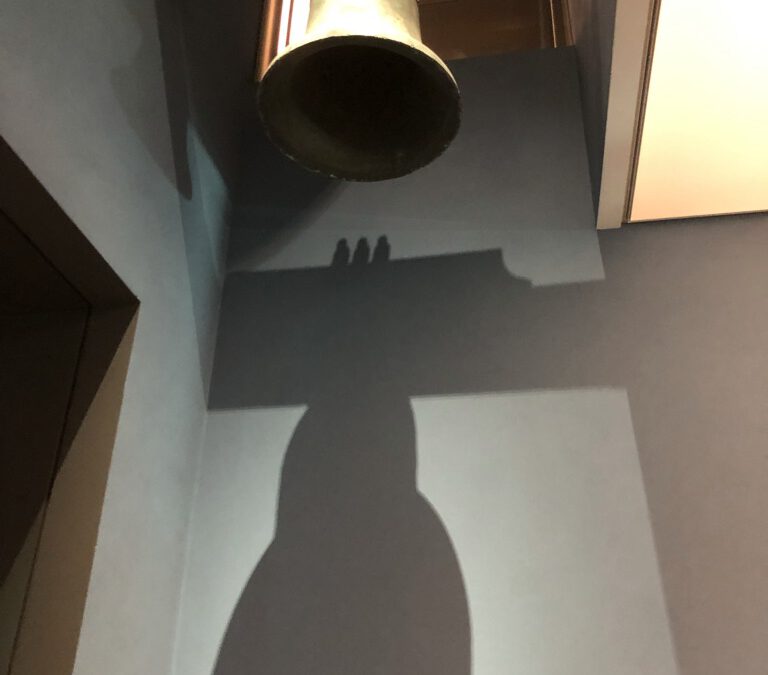 Die Schattenseite des Führungsstils: Wenn Führungskräfte sich zu sehr an ihre Struktur klammern